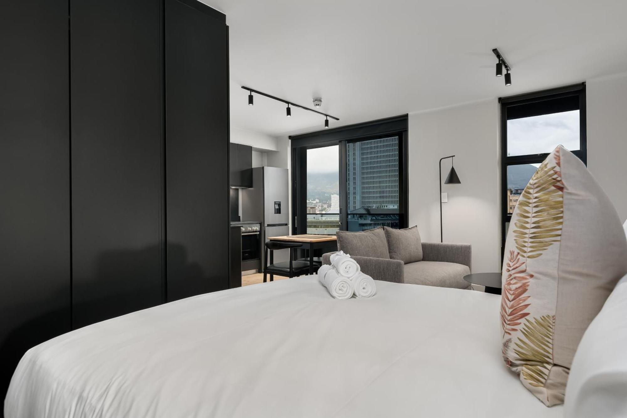 The Tokyo Aparthotel By Totalstay Kapstadt Exterior foto
