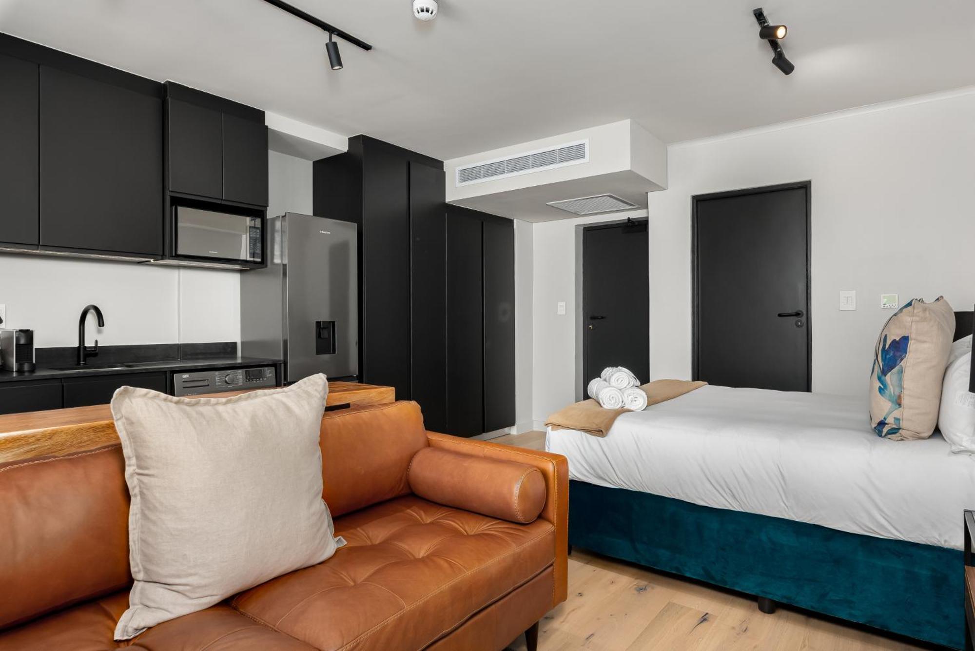 The Tokyo Aparthotel By Totalstay Kapstadt Exterior foto